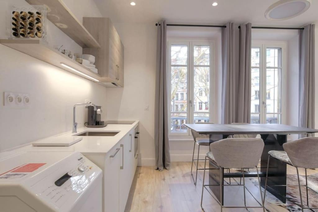 Superbe Studio, Tete D'or, * Lione